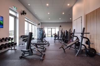 Immaculate Quiet Home with Pool and Gym Ideal for Great Ocean Road Stopover - 3