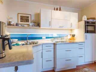 Residenz Meeresbrandung 33 mit Balkon und Meerblick . 4.Stock, Einbauküche, Geschirrspüler, TV,Schwimmbad, Sauna , reservierter Stellplatz, Wlan ! - 8