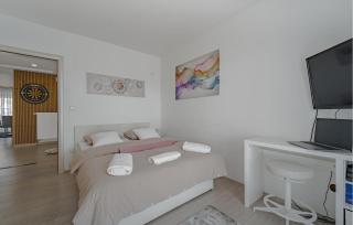 Beautiful Home In Zagreb - 6