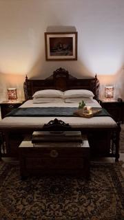 Luxury Suite With Stunning Window & Balcony views - 1