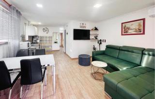 Nice Apartment In Baderna - 8