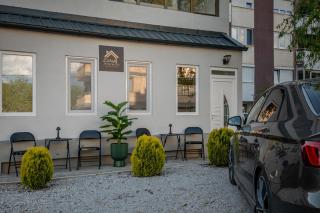 Daris Apartments - 1