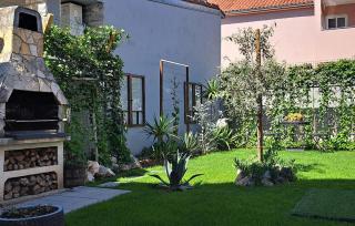 Beautiful Apartment In Biograd Na Moru With Wifi - 4