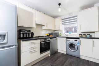Spacious 3BR Durham Home Contractor Friendly - 7