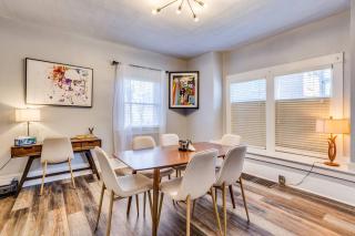 Short Walk to Wesley Hospital | 3 Beds W/ W&D! - 5