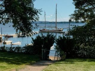 Charming Red House At Sandvika Beach, Sande - 8