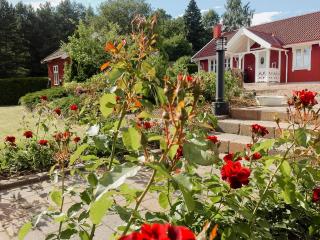 Charming Red House At Sandvika Beach, Sande - 5