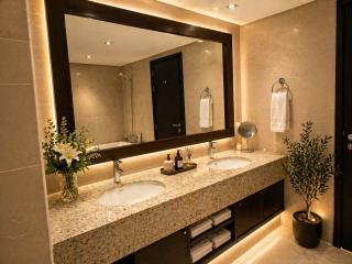 Palm Escape Beachfront 1BR in Royal Amwaj Burj View & Private Balcony - 4