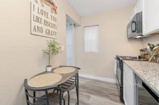 Centrally Located Near Downtown W/ In Unit W&D! - 1