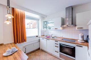 Strandnixe 204 mit 2 Schlafzimmer, Fahrstuhl, 3 x TV und Westbalkon,Geschirrspüler , PKW Stellplatz, Wlan ! - 8
