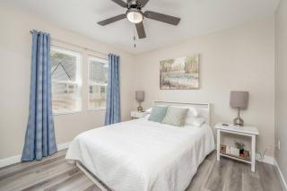 Nearby Downtown! In Unit W&D + Pullout Sofa - 1