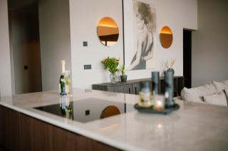 Modern Aurora Retreat - 3