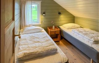 2 Bedroom Lovely Home In Erfjord - 1