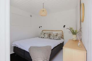 Exlusive Vacation Home 2 Min From Beach - 8