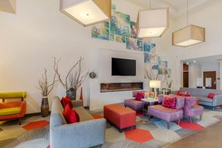Comfort Suites Loveland - 1