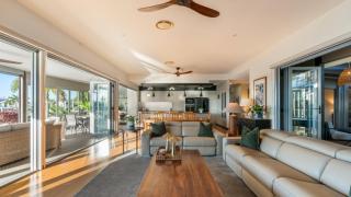 Panoramic Luxury On North Point - 3