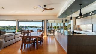 Panoramic Luxury On Bribie Island - 1