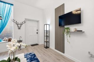 Modern 1BR Apt in Central High Street location - 3