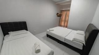 W302WarmStay at at EmeraldAvenueBrinchang 11Pax3BR2PWiFiGames - 2