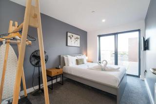 Modern Dockside 2 Bed Central Liverpool Apartment - 7