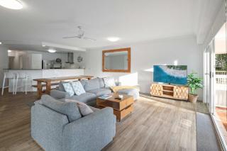 Noosa Hill Oasis - Walk to Beach & Dining - 5