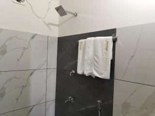 Kings Stay Hotels and Resorts - 4
