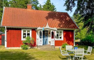 Awesome Home In Löttorp With Kitchen - 0