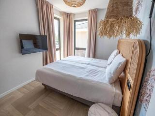 Beachfront Apartment for Four in Workum - 8