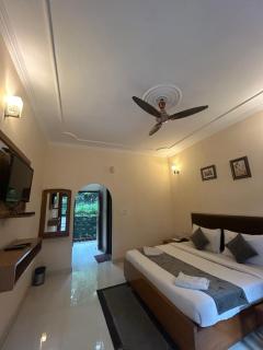 Hotel Maya Regency - 1