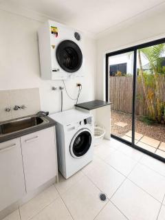 Oasis By Khove - Broadbeach Waters - 6