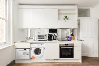 Modern one bedroom in Fitzrovia, Central London - 4