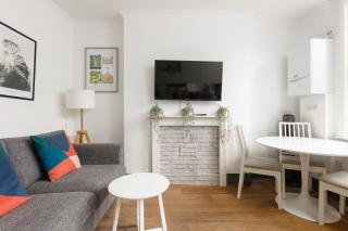 Modern one bedroom in Fitzrovia, Central London - 1