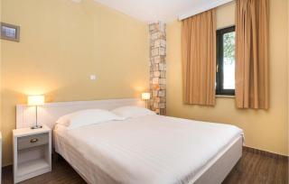 2 Bedroom Stunning Apartment In Umag - 7