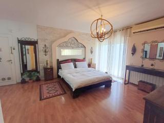 Luxury Private Villa Jerusalem with Beautiful Valley View - 2