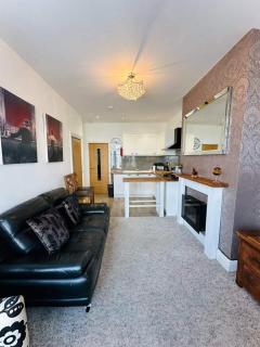Apartment Sleeps 4 - Pets Sea Views Beach Access - 8