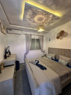 The Blue Luxury Apartment Residence Avec Piscine - 4