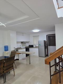 3BR Courtyard Townhouse with 2 Parking at Canyon Woods - 9