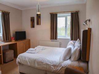 Jubilee First-floor Double Bedroom - 9