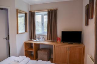 Jubilee First-floor Double Bedroom - 6