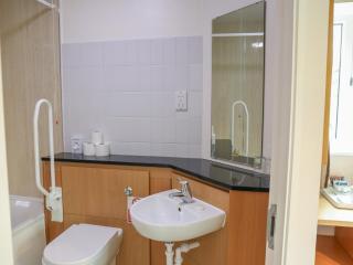 Jubilee First-floor Double Bedroom - 4