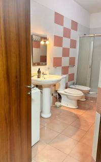 Two Bedroom Seafront Apartment 2 - 6