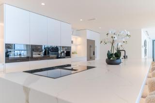 Luxury Retreat with Pool, Jacuzzi, Cinema & Gym - Villa Riviera & Horizon - 6