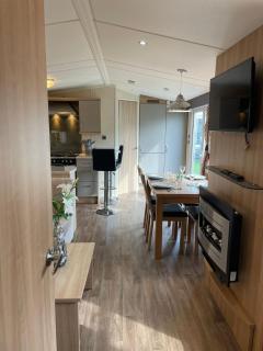 Caravan 5 Modern and cosy caravan Sleeps 6 GCH DG - 1