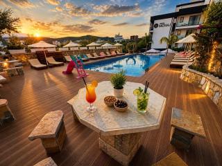 Hotel Memai Suites - 0