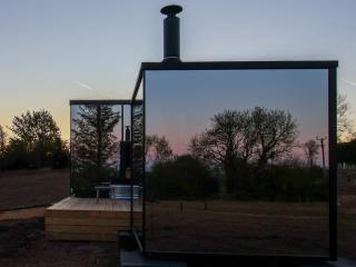 Stylish Mirrored Cabin with Sauna & Plunge Pool - 1