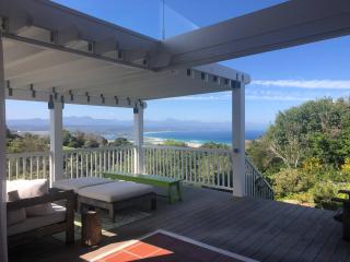 Pletts Hidden Gem with sea views - 9