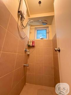 2 bedroom condo for 6 IT Park, Cebu City - 9