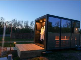 Luxury Mirrored Cabin with Hot Tub & Sauna - 2