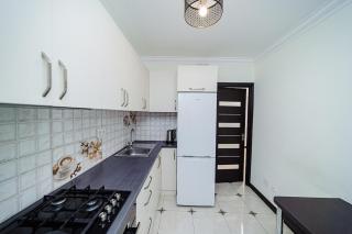 Cozy Apartment Fast WiFi Easy Check-in - 2