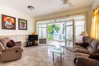 Ocean Front apartment, Direct access to the sandy Beach - 3